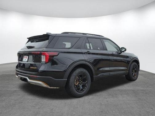 Agate Black Metallic 2026 Ford Explorer Tremor