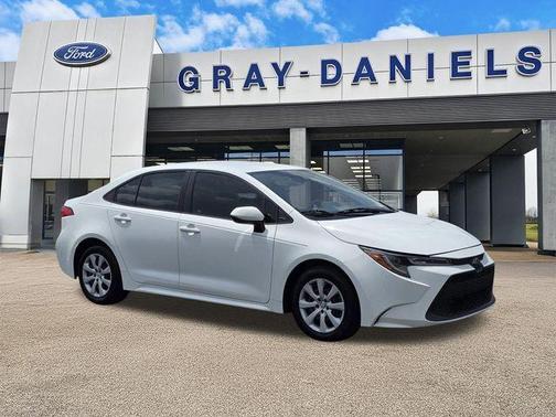Super White 2020 Toyota Corolla LE