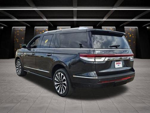 2023 Lincoln Navigator L Reserve