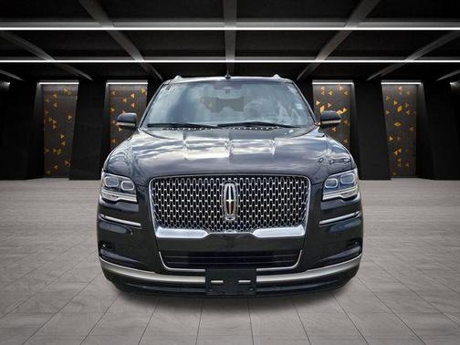 2023 Lincoln Navigator L Reserve