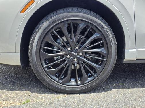 Pearl Metallic 2024 Lincoln Corsair Premiere