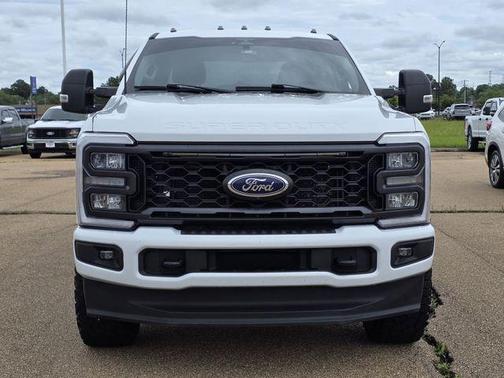 Oxford White 2023 Ford F-250 XL