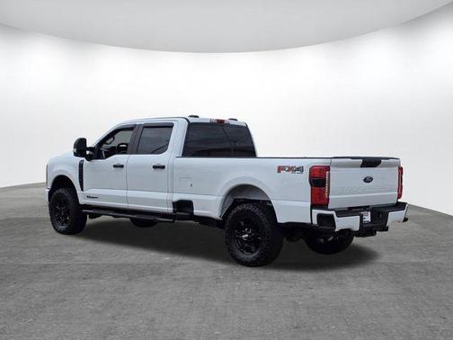 Oxford White 2023 Ford F-250 XL