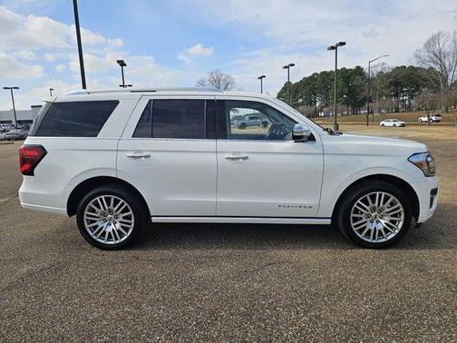 2023 Ford Expedition Platinum