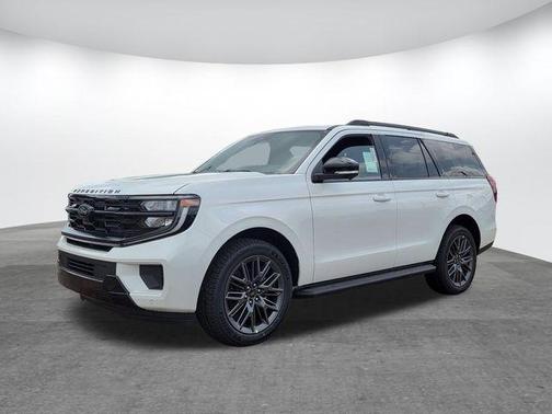 Star White 2026 Ford Expedition Platinum