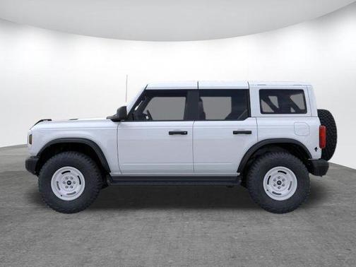 Oxford White 2026 Ford Bronco Heritage Edition