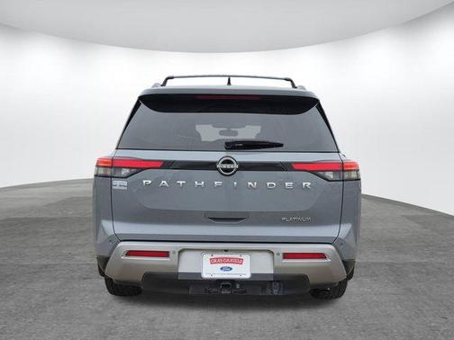 2022 Nissan Pathfinder Platinum