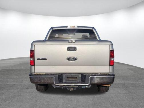 2006 Ford F-150 XLT SuperCrew