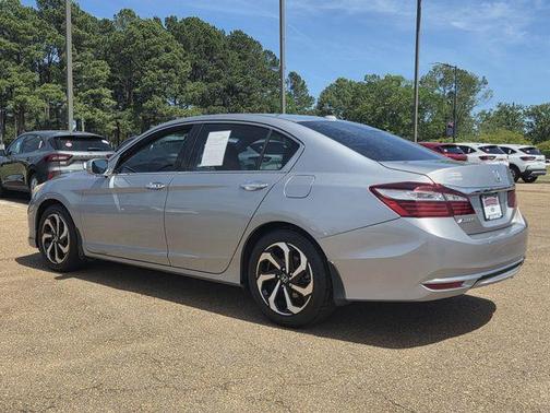 Silver 2017 Honda Accord EX-L
