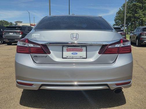 Silver 2017 Honda Accord EX-L