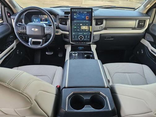 2024 Ford Expedition Platinum