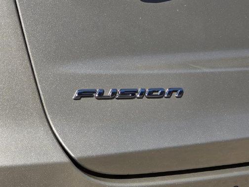 White Gold Metallic 2019 Ford Fusion SE