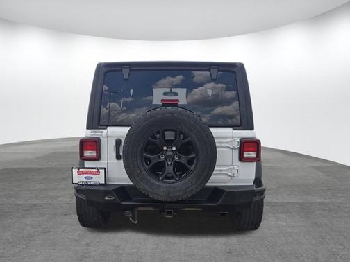 2022 Jeep Wrangler SPORT