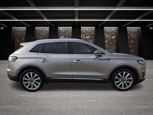 2019 Lincoln Nautilus Standard