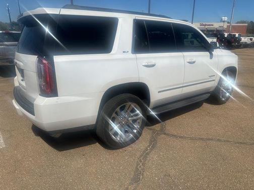 White Frost Tri-Coat 2017 GMC Yukon SLT