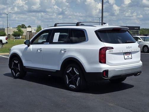 Glacial White Pearl 2024 Kia Telluride S