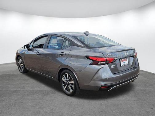 2021 Nissan Versa 1.6 SV