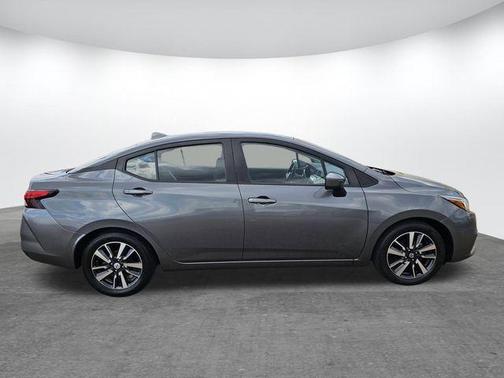2021 Nissan Versa 1.6 SV