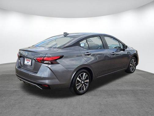 2021 Nissan Versa 1.6 SV