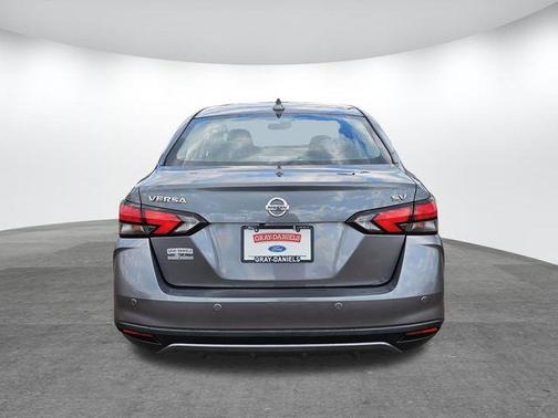 2021 Nissan Versa 1.6 SV