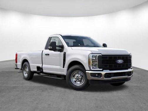 Oxford White 2027 Ford F-250 XL