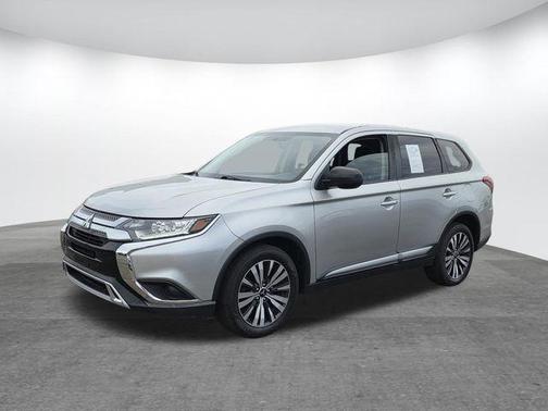 Alloy Silver Metallic 2019 Mitsubishi Outlander ES