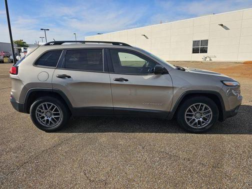 2017 Jeep Cherokee Sport