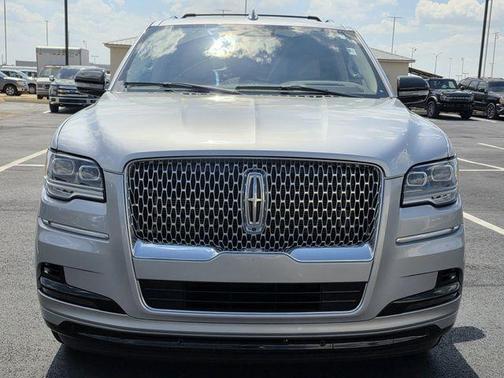 Silver Radiance Metallic 2024 Lincoln Navigator Reserve