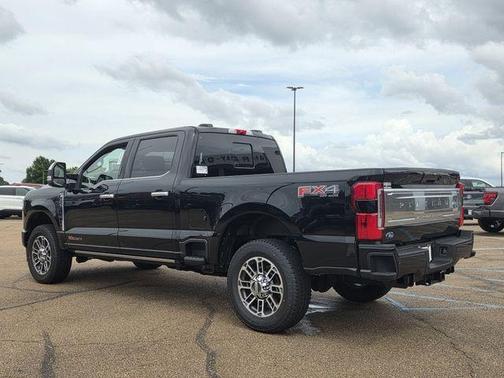 Agate Black Metallic 2026 Ford F-250 Platinum