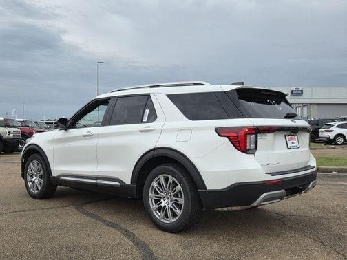 Star White 2026 Ford Explorer Platinum