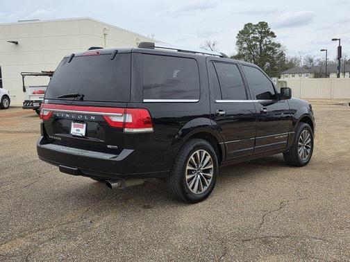 2016 Lincoln Navigator Select