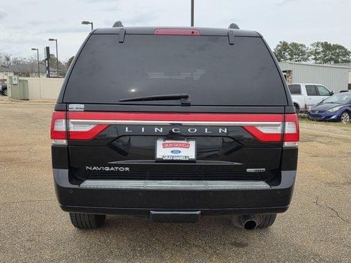 2016 Lincoln Navigator Select