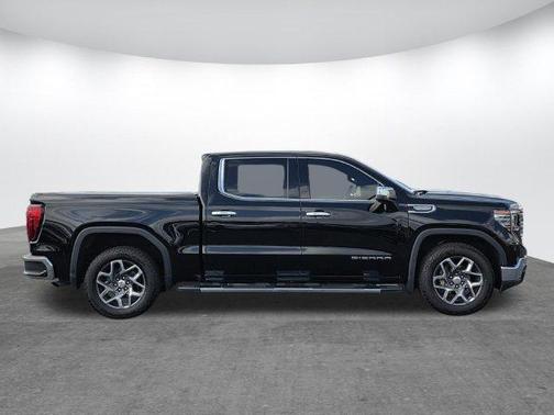 Onyx Black 2023 GMC Sierra 1500 SLT