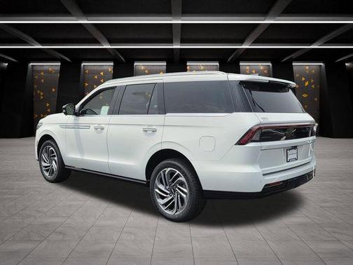 Pristine White 2026 Lincoln Navigator Reserve