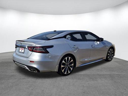 2023 Nissan Maxima Platinum