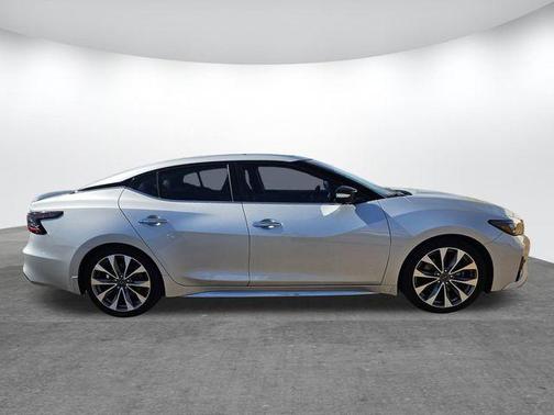 2023 Nissan Maxima Platinum