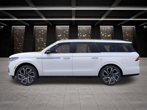 Star White 2026 Lincoln Navigator L Reserve