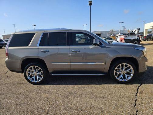 2019 Cadillac Escalade Luxury