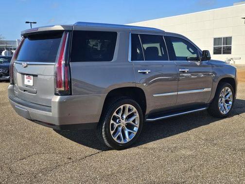 2019 Cadillac Escalade Luxury