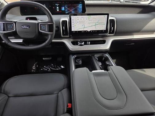 Oxford White 2026 Ford Expedition Active
