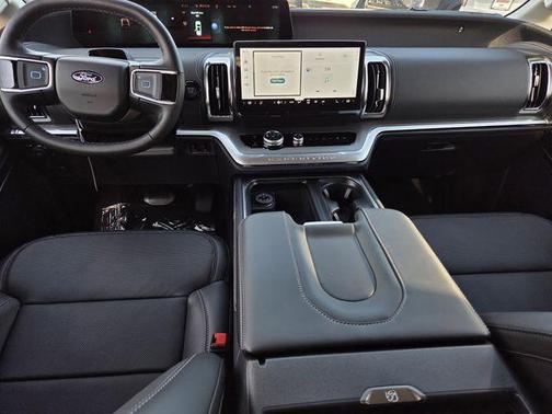 Agate Black Metallic 2026 Ford Expedition Max Platinum