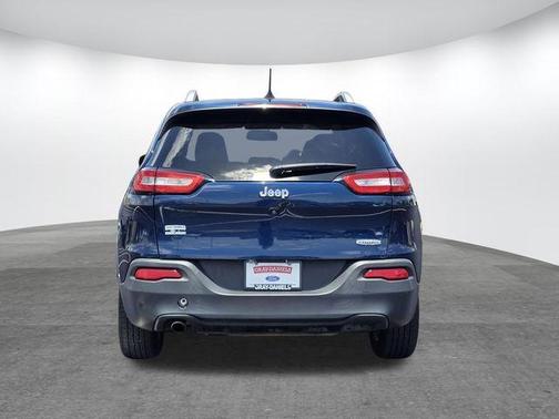 Patriot Blue Pearlcoat 2018 Jeep Cherokee Latitude