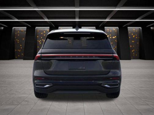 Infinite Black Metallic 2026 Lincoln Nautilus Premiere