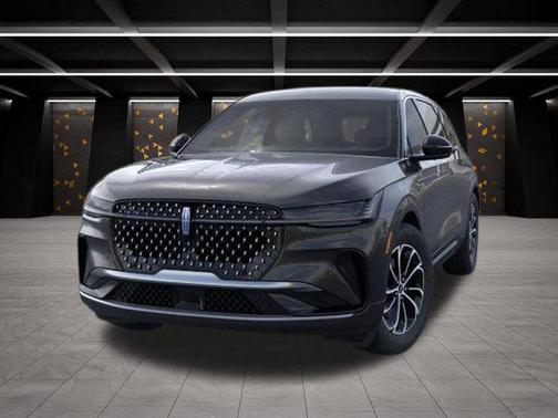 Infinite Black Metallic 2026 Lincoln Nautilus Premiere