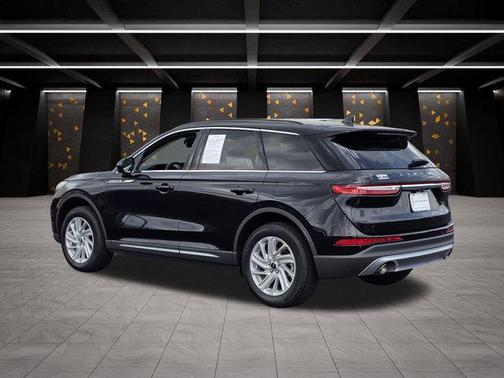 Infinite Black Metallic 2026 Lincoln Corsair Premiere