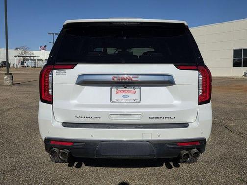 2022 GMC Yukon Denali