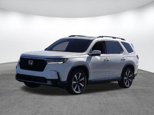 Platinum White Pearl 2024 Honda Pilot Touring