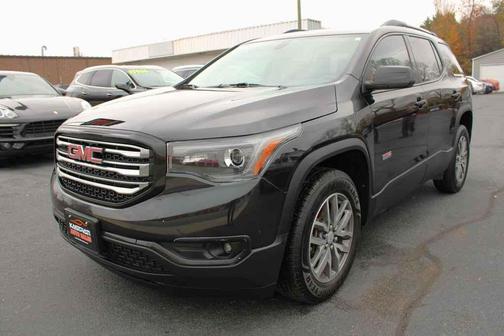 2017 GMC Acadia SLE-2