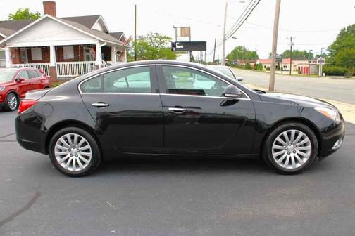 2013 Buick Regal Premium 1
