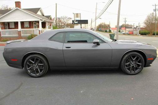 2020 Dodge Challenger SXT